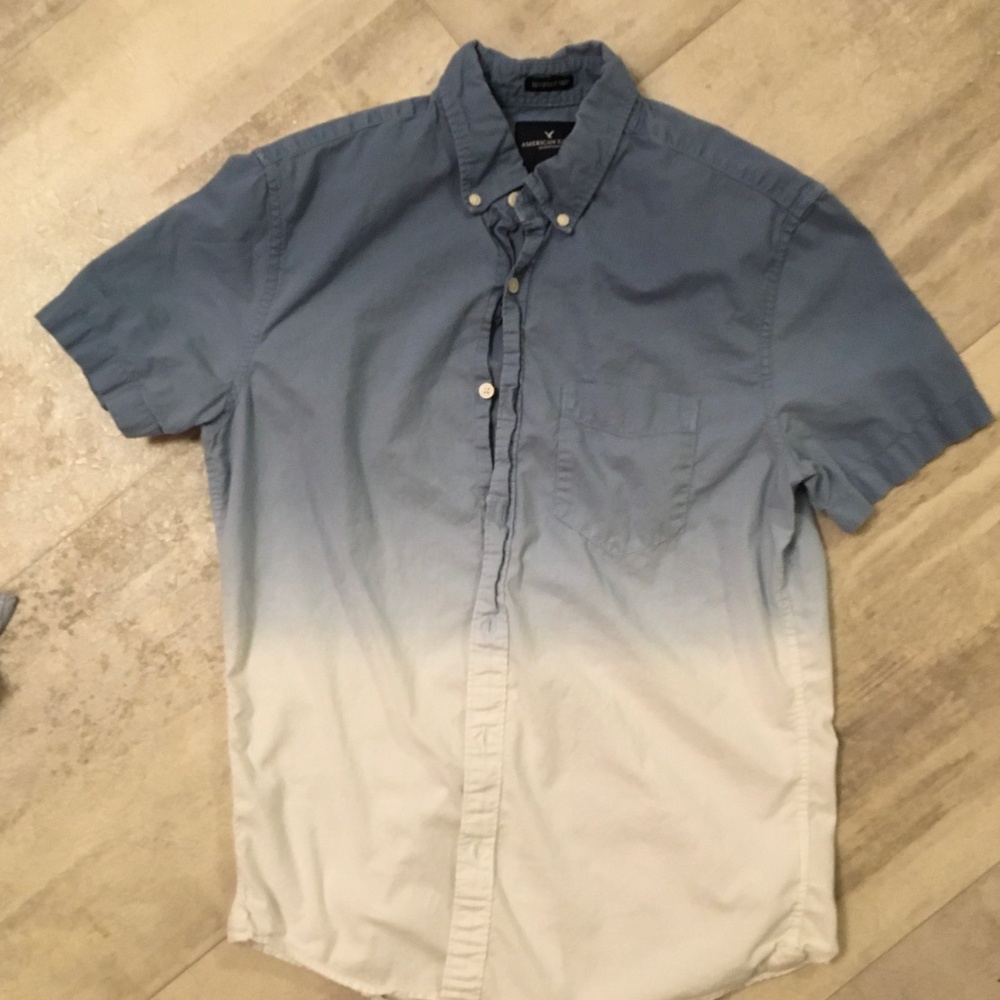 American Eagle Dip Dye short sleeve shirt